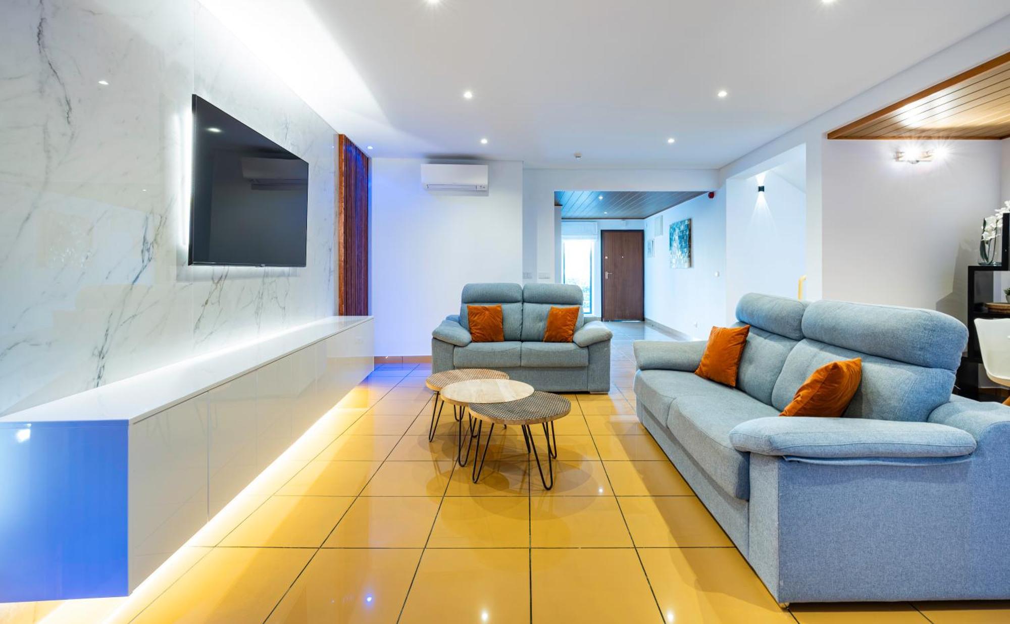 Апартаменты Penthouse 160Sqm Wide Terraces Pool View & Private Hot Tub & Parking Албуфейра Экстерьер фото